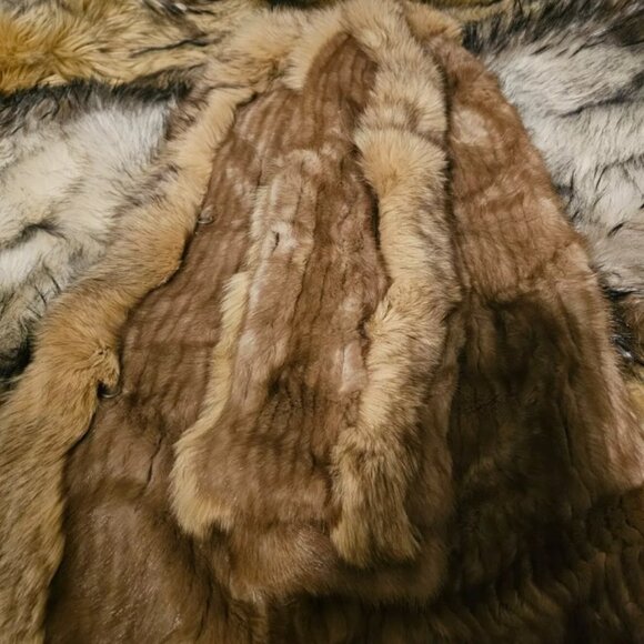 Vintage Autumn Haze Mink and Crystal Fox Coat by Caskie Furs - Picture 6 of 9